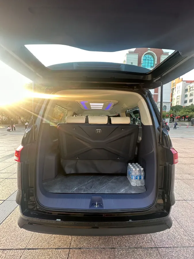 2025 BAW RuiSheng Trump M7 2.0L 144HP L4 8AT,autocango,china used car exporter,china ev exporter,chinese used car exporter,chinese used ev exporter