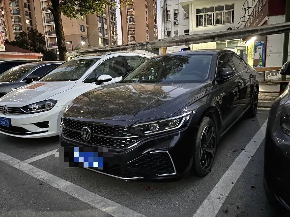 2023 Volkswagen Passat 2.0T 186HP L4 7DCT,autocango,china used car exporter,china ev exporter,chinese used car exporter,chinese used ev exporter