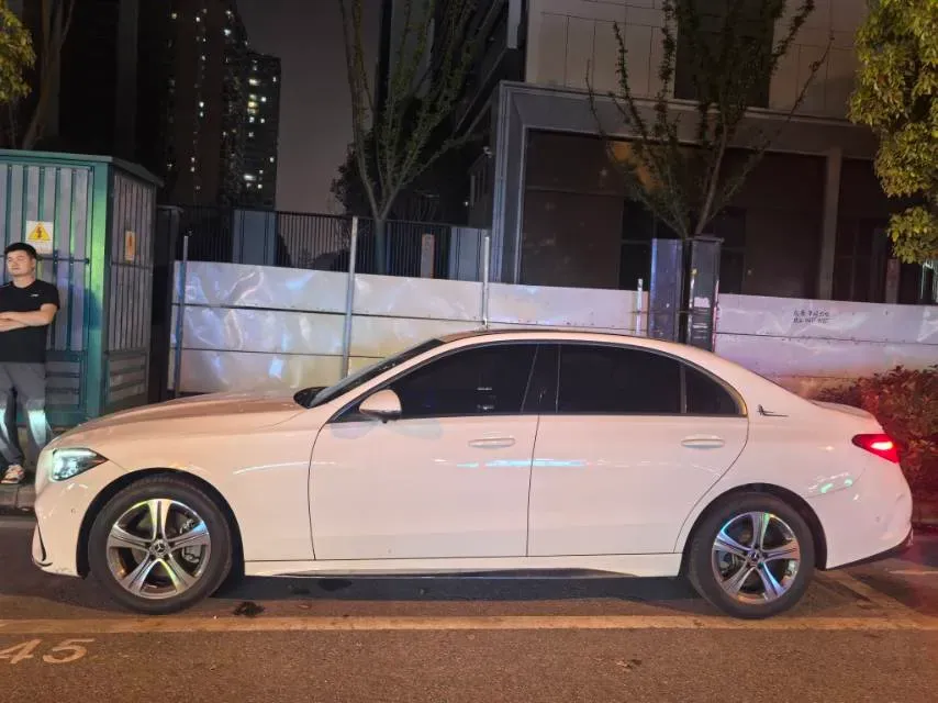 2022 Mercedes-Benz C Class 1.5T 170HP L4 9AT,autocango,china used car exporter,china ev exporter,chinese used car exporter,chinese used ev exporter