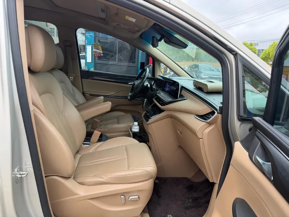 2020 Buick GL8 2.0T 237HP L4 9AT,autocango,china used car exporter,china ev exporter,chinese used car exporter,chinese used ev exporter