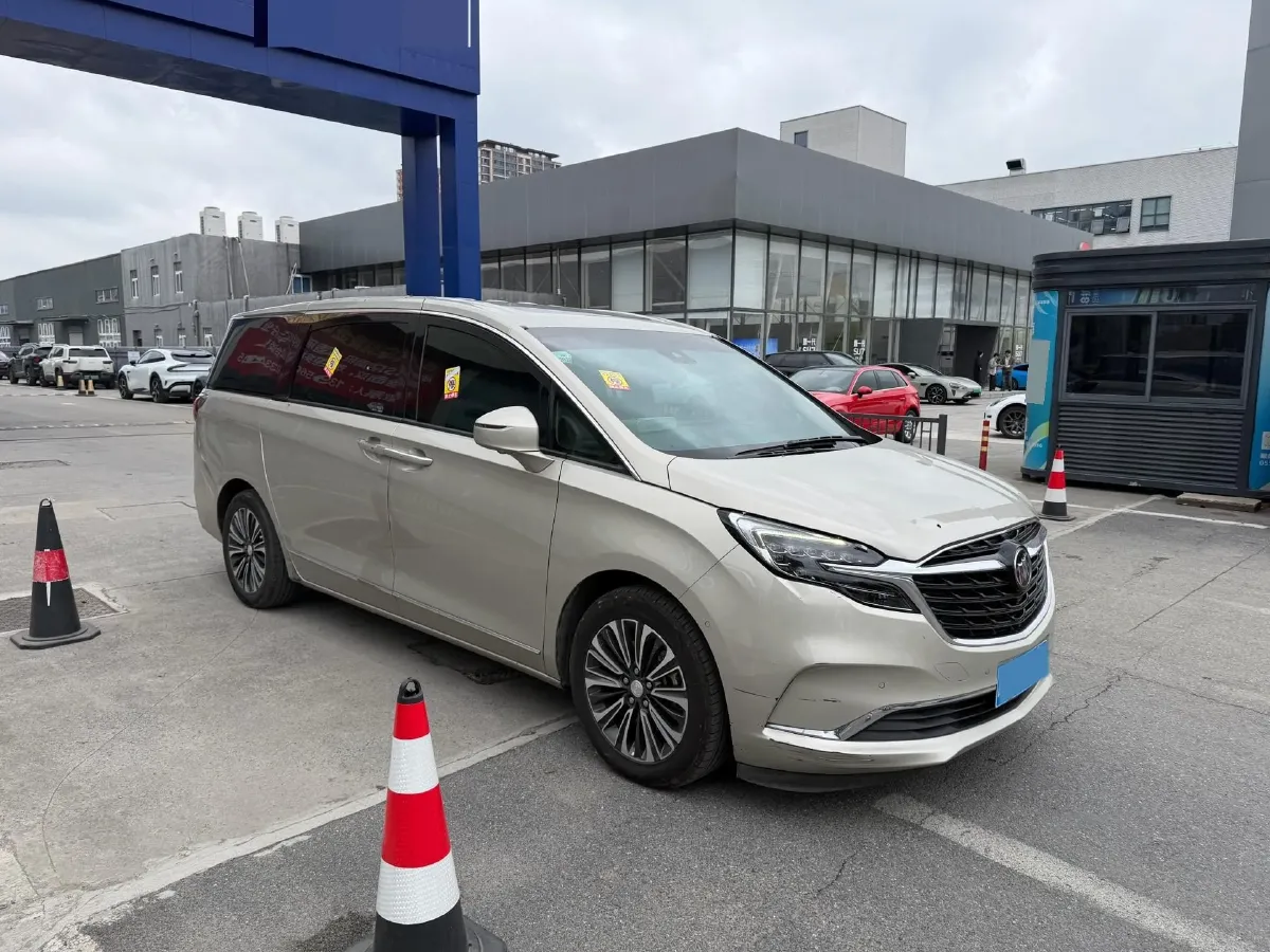 2020 Buick GL8 2.0T 237HP L4 9AT,autocango,china used car exporter,china ev exporter,chinese used car exporter,chinese used ev exporter