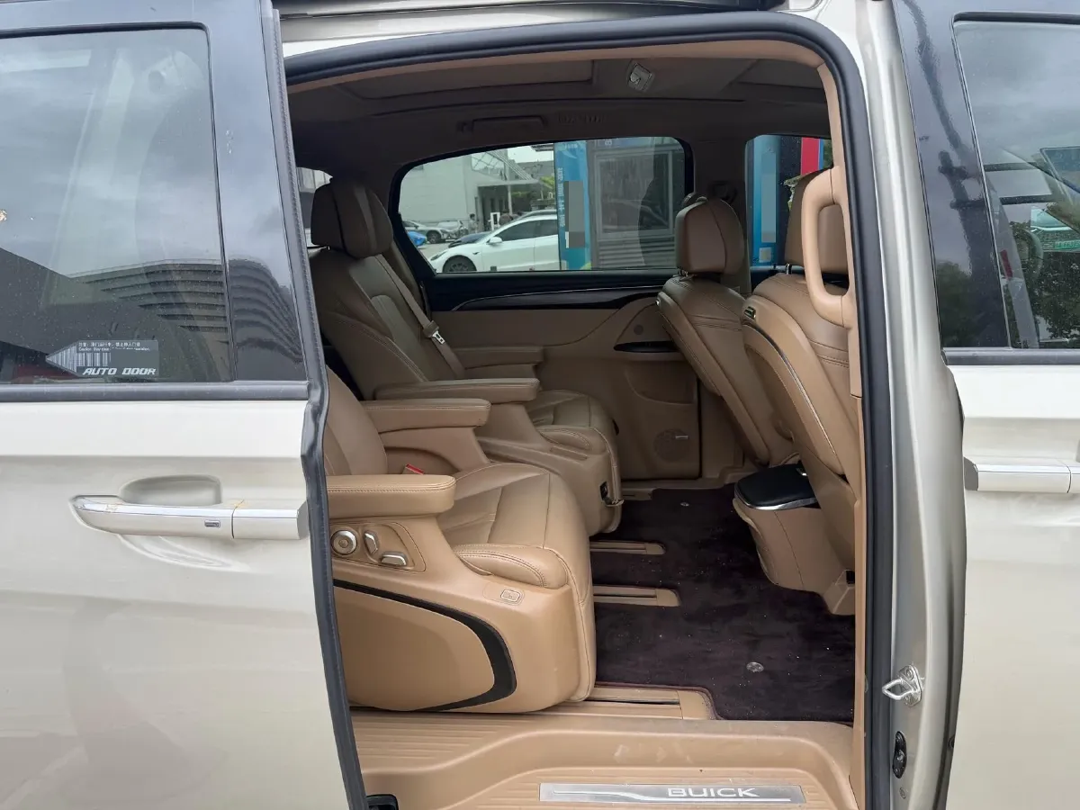 2020 Buick GL8 2.0T 237HP L4 9AT,autocango,china used car exporter,china ev exporter,chinese used car exporter,chinese used ev exporter