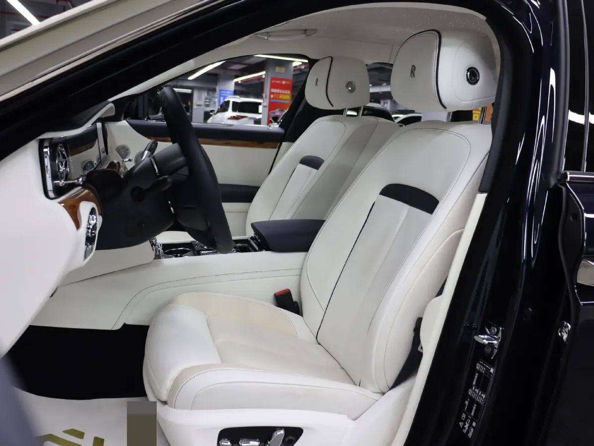 2021 Rolls-Royce Ghost 6.7T 571HP V12 8AT,autocango,china used car exporter,china ev exporter,chinese used car exporter,chinese used ev exporter