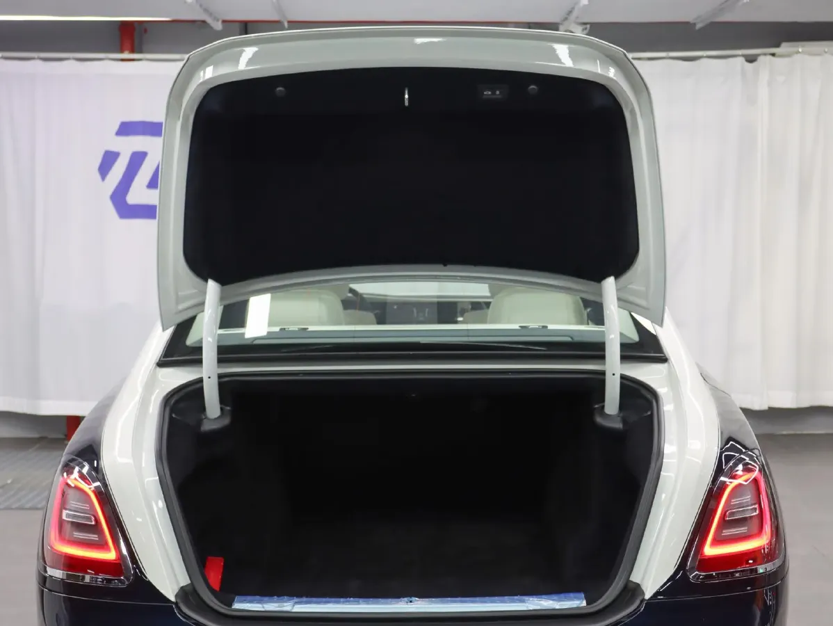 2021 Rolls-Royce Ghost 6.7T 571HP V12 8AT,autocango,china used car exporter,china ev exporter,chinese used car exporter,chinese used ev exporter