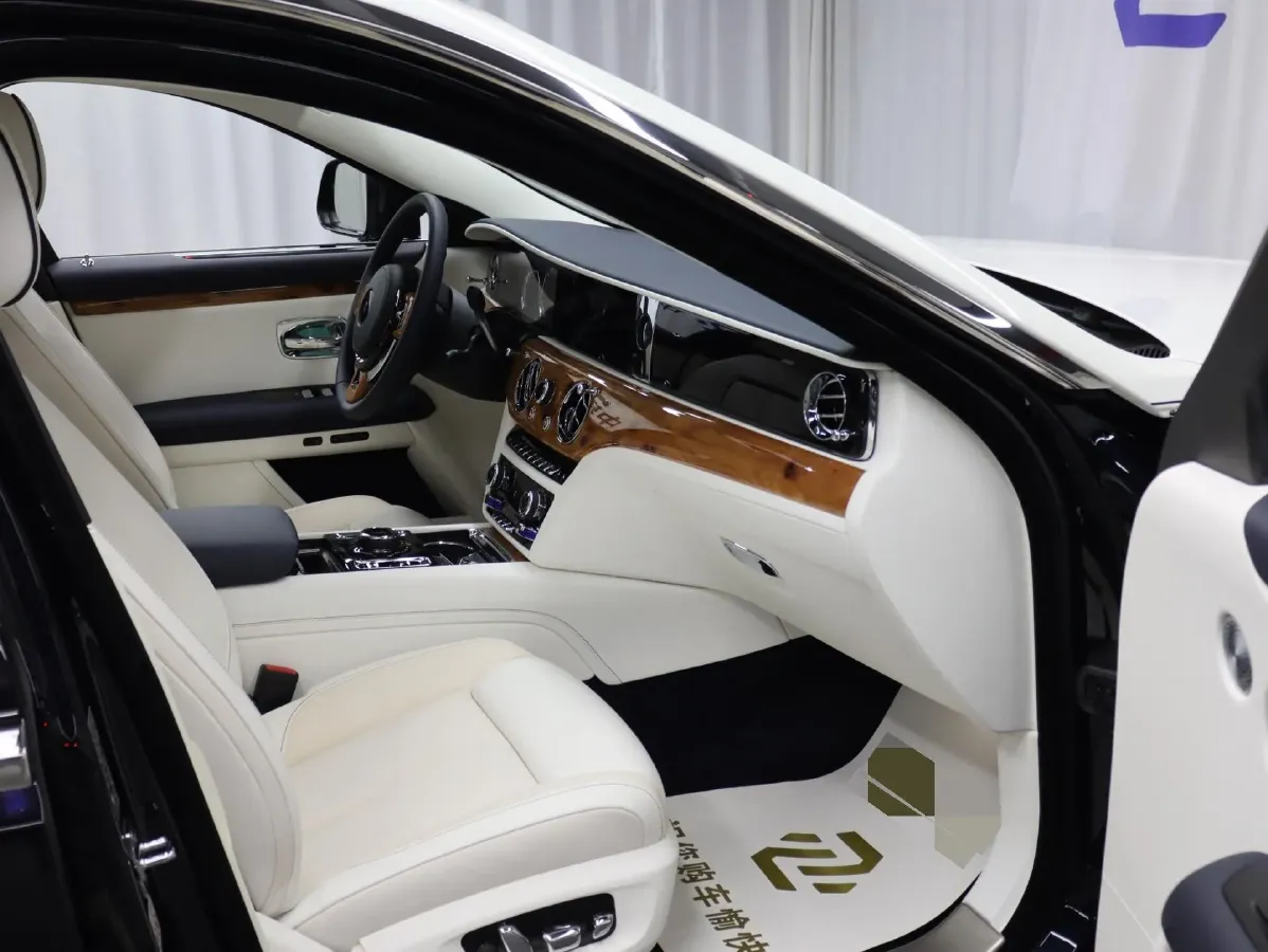 2021 Rolls-Royce Ghost 6.7T 571HP V12 8AT,autocango,china used car exporter,china ev exporter,chinese used car exporter,chinese used ev exporter