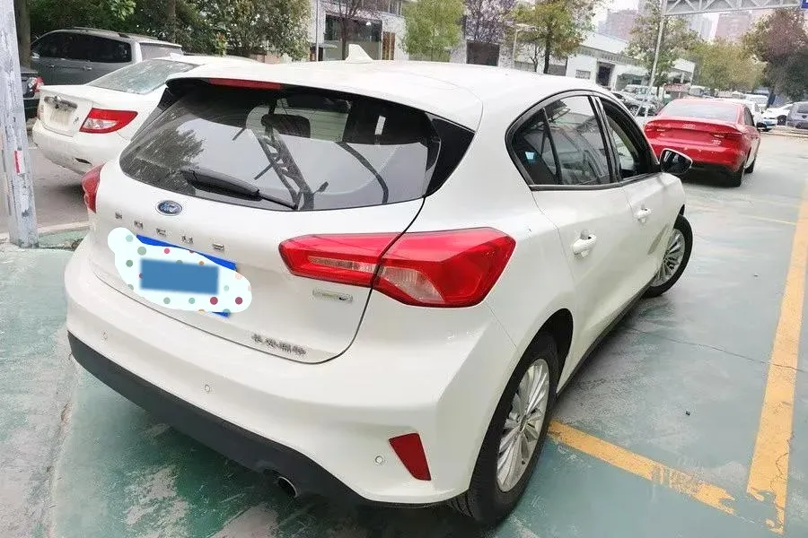 2019 Ford Focus 1.0T 128HP L3 8AT,autocango,china used car exporter,china ev exporter,chinese used car exporter,chinese used ev exporter