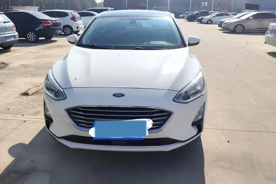2019 Ford Focus 1.0T 128HP L3 8AT,autocango,china used car exporter,china ev exporter,chinese used car exporter,chinese used ev exporter