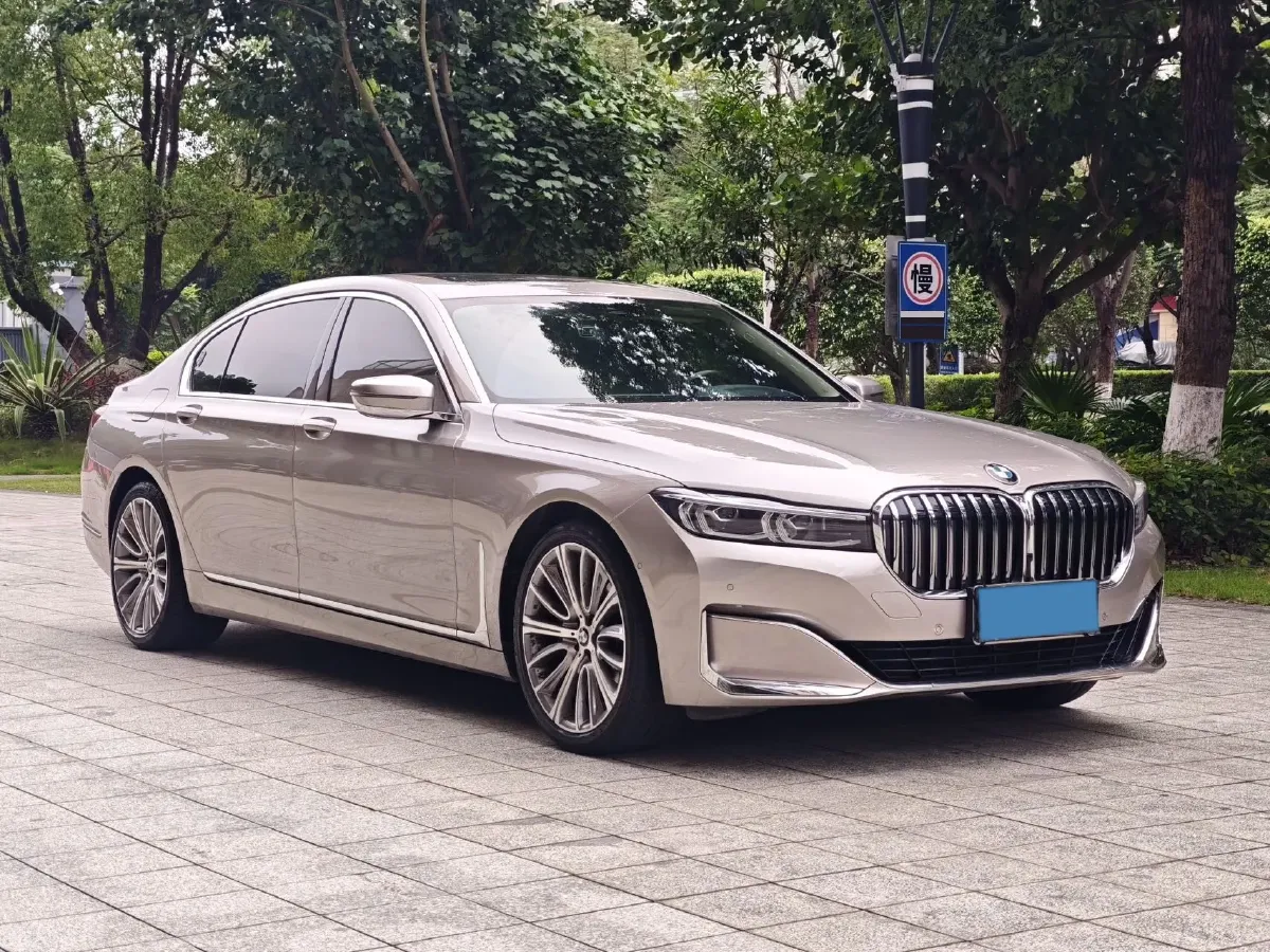 2021 BMW 7 Series 3.0T 340HP L6 8AT,autocango,china used car exporter,china ev exporter,chinese used car exporter,chinese used ev exporter