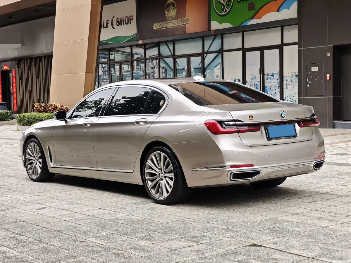 2021 BMW 7 Series 3.0T 340HP L6 8AT,autocango,china used car exporter,china ev exporter,chinese used car exporter,chinese used ev exporter
