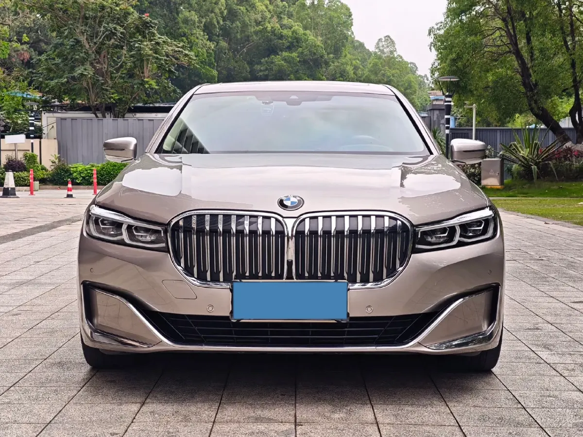 2021 BMW 7 Series 3.0T 340HP L6 8AT,autocango,china used car exporter,china ev exporter,chinese used car exporter,chinese used ev exporter