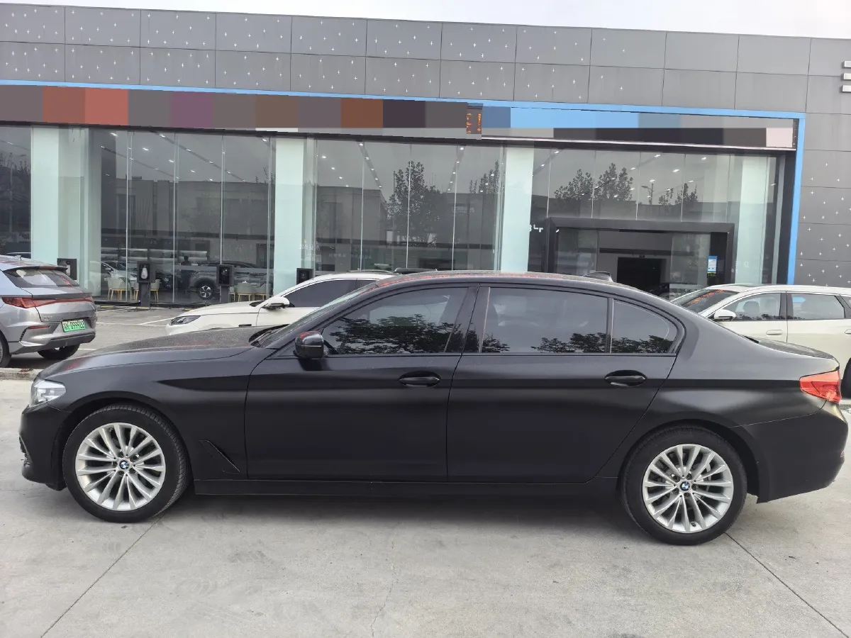 2020 BMW 5 Series 2.0T 184HP L4 8AT,autocango,china used car exporter,china ev exporter,chinese used car exporter,chinese used ev exporter