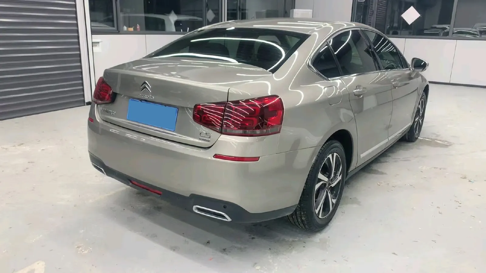 2017 Citroen C5 1.6T 167HP L4 6AT,autocango,china used car exporter,china ev exporter,chinese used car exporter,chinese used ev exporter