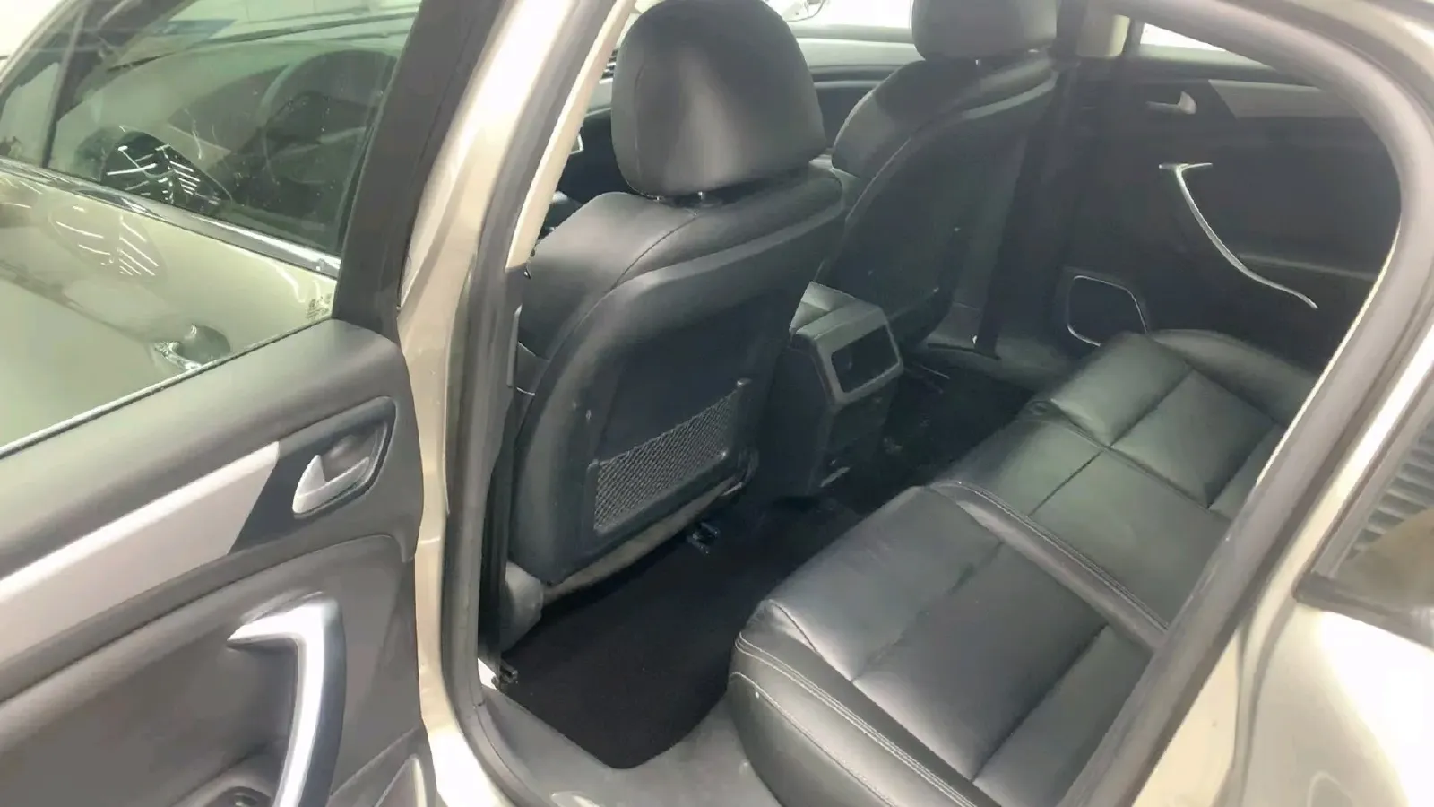 2017 Citroen C5 1.6T 167HP L4 6AT,autocango,china used car exporter,china ev exporter,chinese used car exporter,chinese used ev exporter