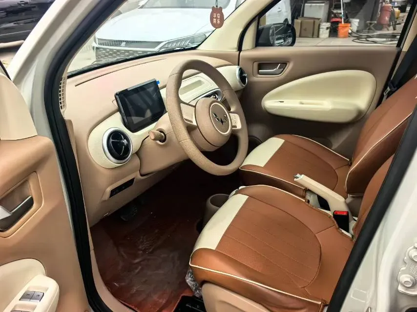 2025 WuLing HongGuang MINI EV BEV 16.2KWH,autocango,china used car exporter,china ev exporter,chinese used car exporter,chinese used ev exporter