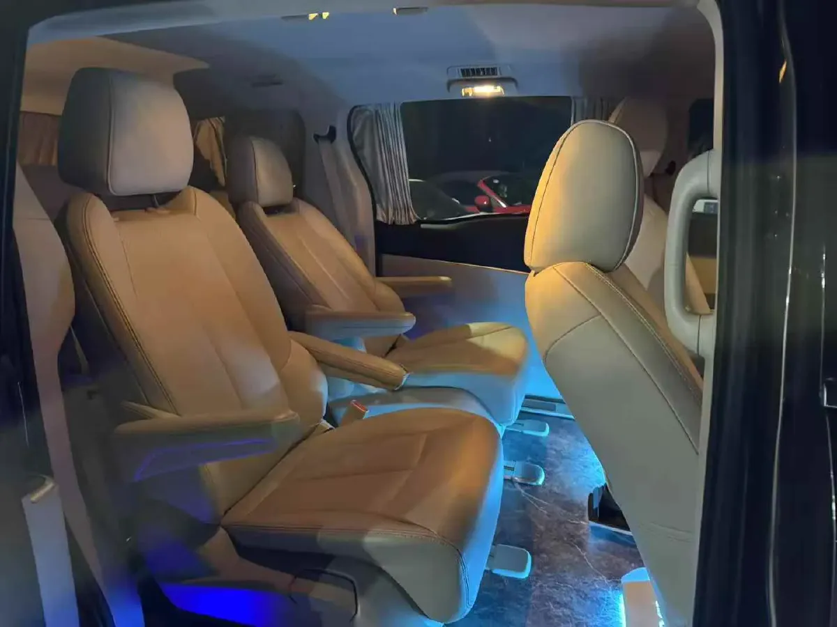 2023 Buick GL8 2.0T 237HP L4 9AT,autocango,china used car exporter,china ev exporter,chinese used car exporter,chinese used ev exporter