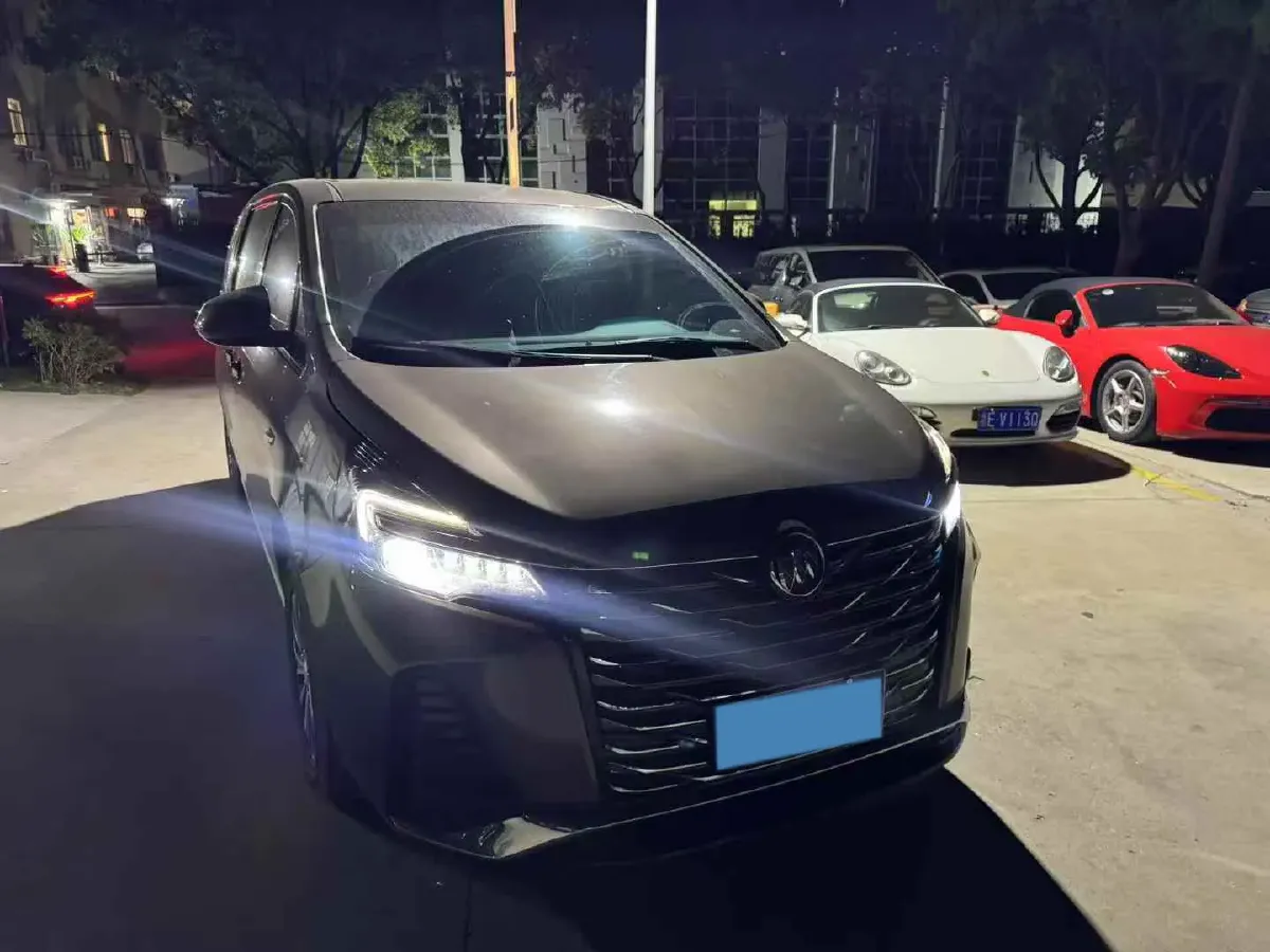 2023 Buick GL8 2.0T 237HP L4 9AT,autocango,china used car exporter,china ev exporter,chinese used car exporter,chinese used ev exporter