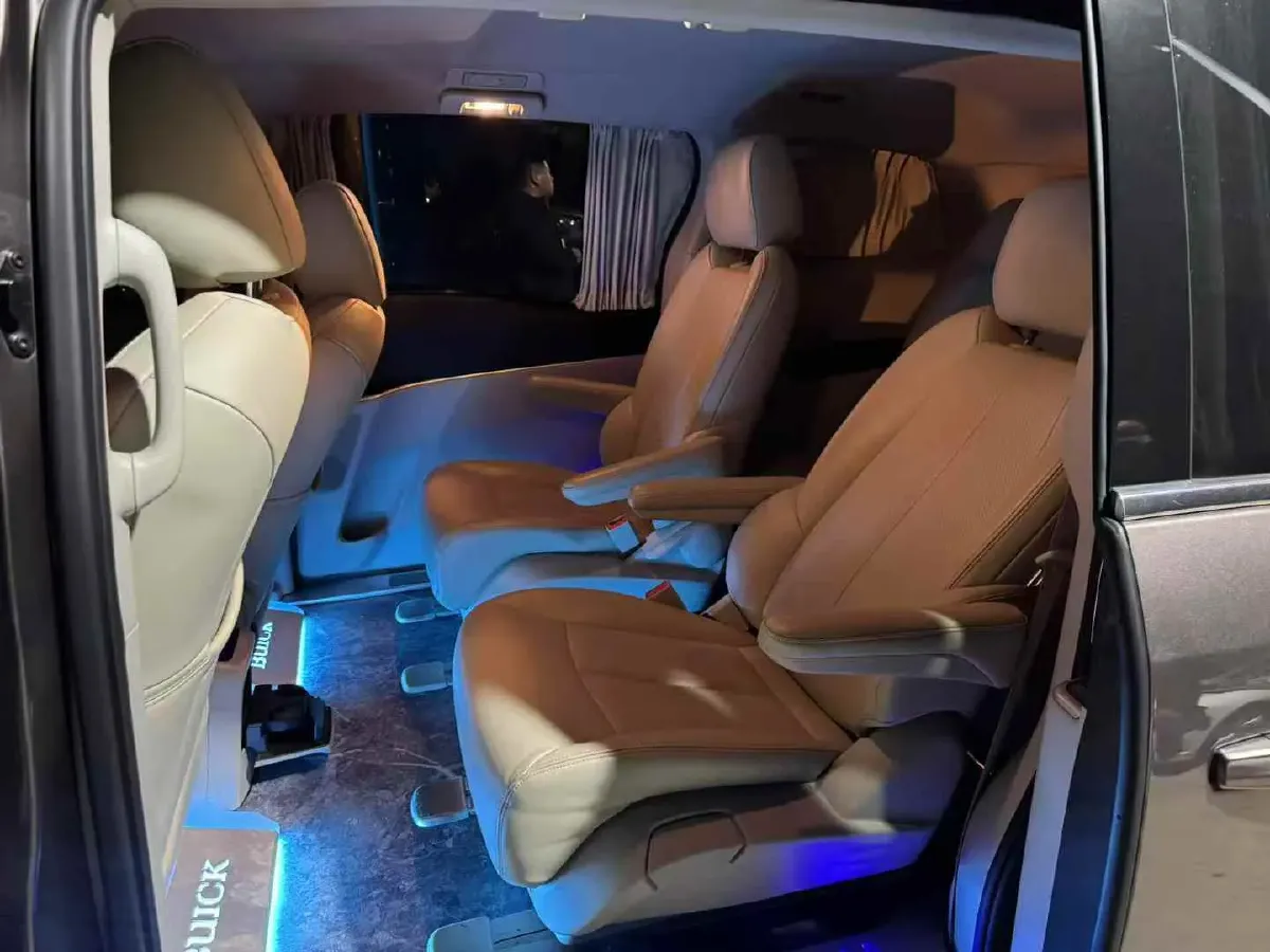 2023 Buick GL8 2.0T 237HP L4 9AT,autocango,china used car exporter,china ev exporter,chinese used car exporter,chinese used ev exporter