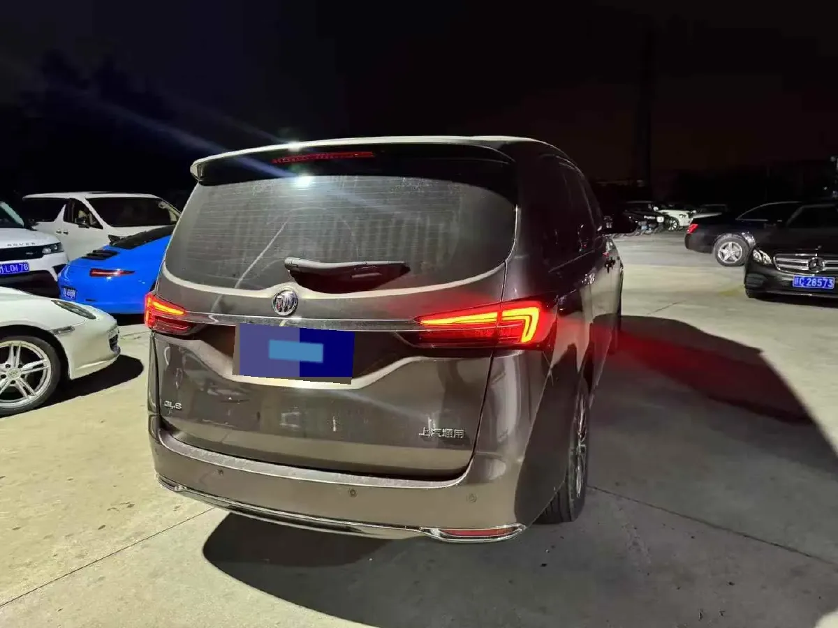 2023 Buick GL8 2.0T 237HP L4 9AT,autocango,china used car exporter,china ev exporter,chinese used car exporter,chinese used ev exporter