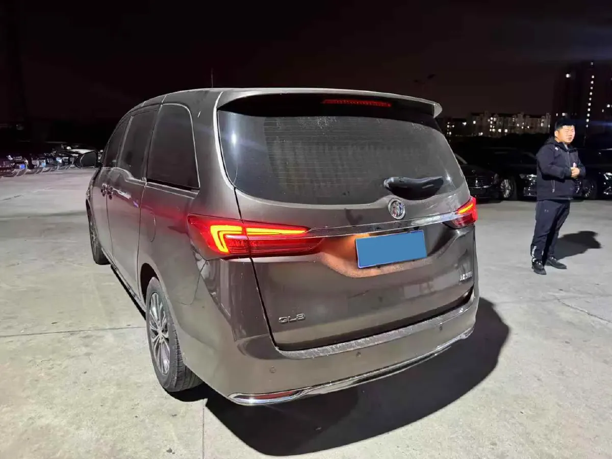 2023 Buick GL8 2.0T 237HP L4 9AT,autocango,china used car exporter,china ev exporter,chinese used car exporter,chinese used ev exporter