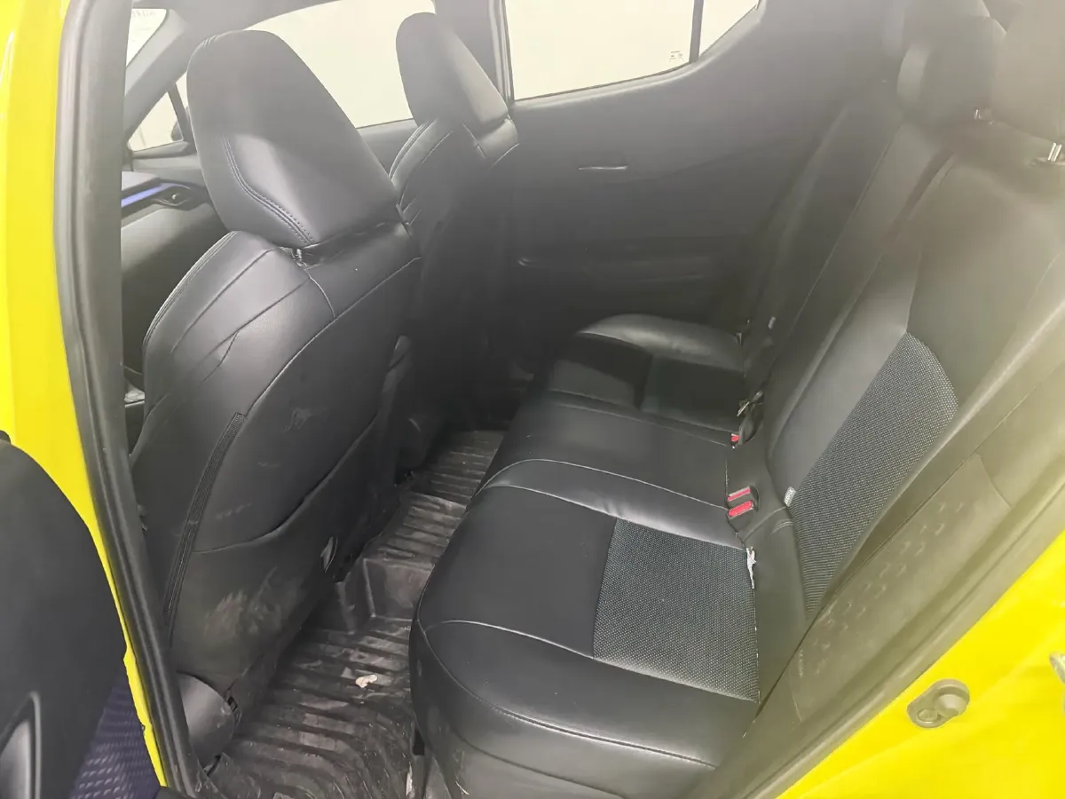 2020 Toyota C-HR 2.0L 171HP L4 CVT,autocango,china used car exporter,china ev exporter,chinese used car exporter,chinese used ev exporter