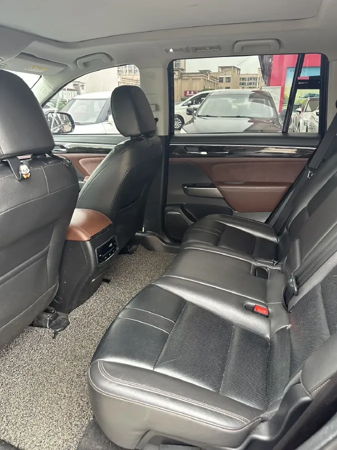 2017 GAC Trumpchi GS8 2.0T 201HP L4 6AT,autocango,china used car exporter,china ev exporter,chinese used car exporter,chinese used ev exporter