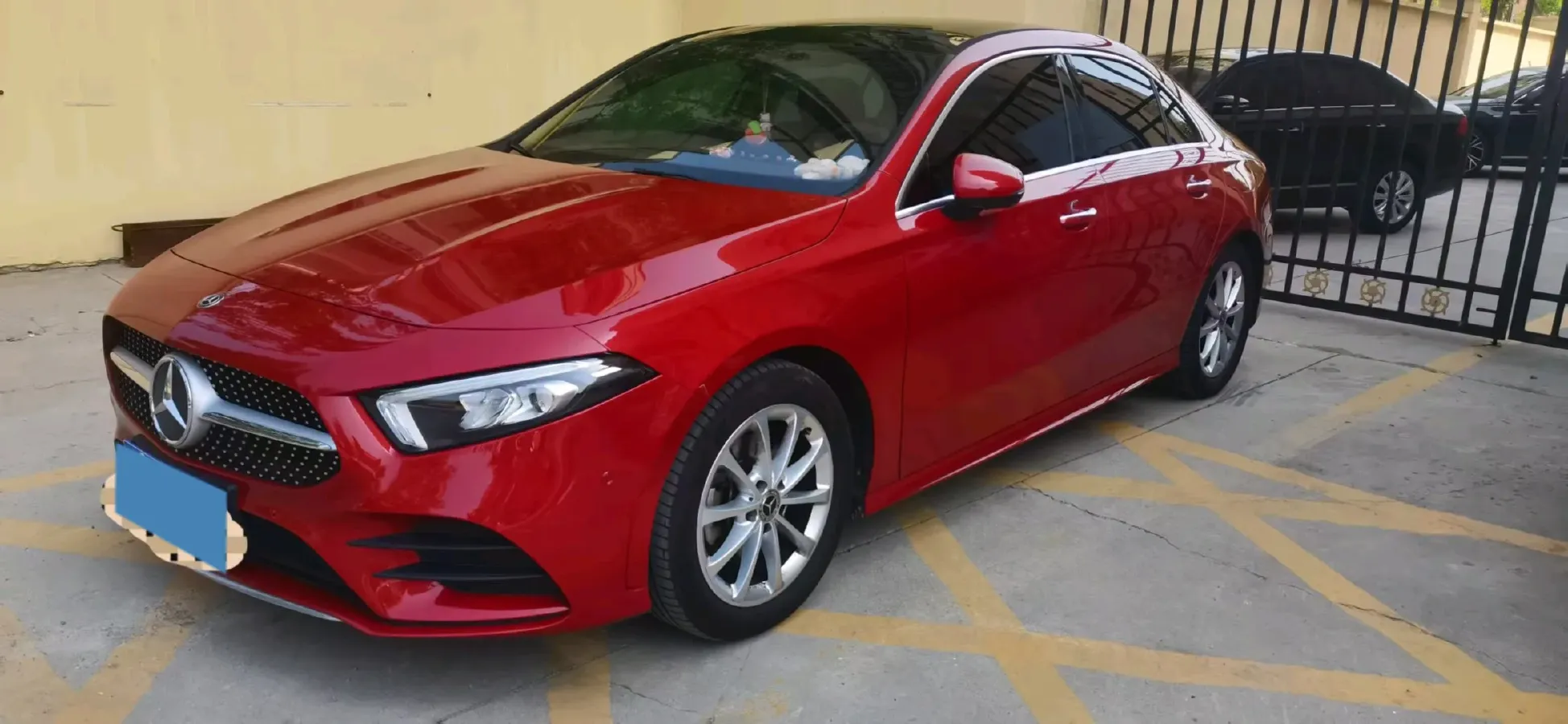 2020 Mercedes-Benz A Class 1.3T 163HP L4 7DCT,autocango,china used car exporter,china ev exporter,chinese used car exporter,chinese used ev exporter