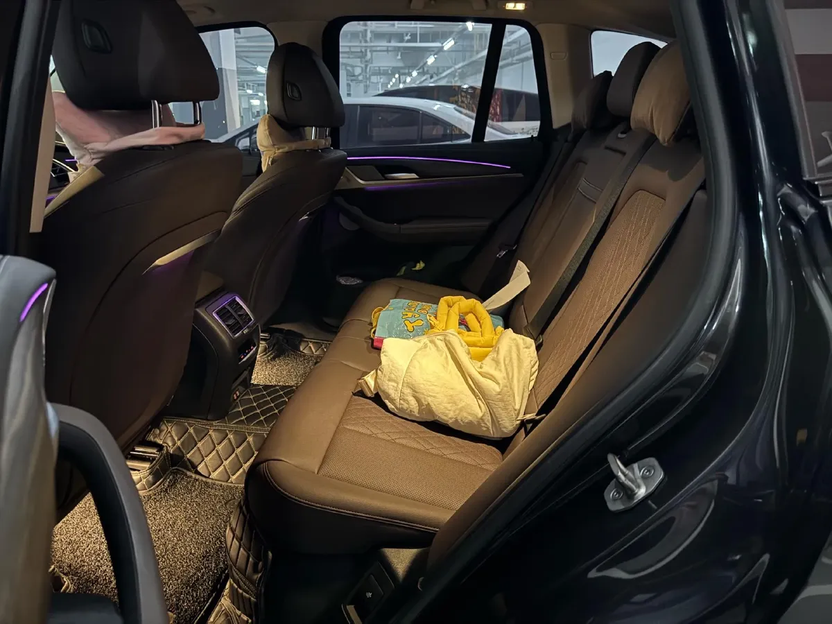 2022 BMW X3 2.0T 252HP L4 8AT,autocango,china used car exporter,china ev exporter,chinese used car exporter,chinese used ev exporter