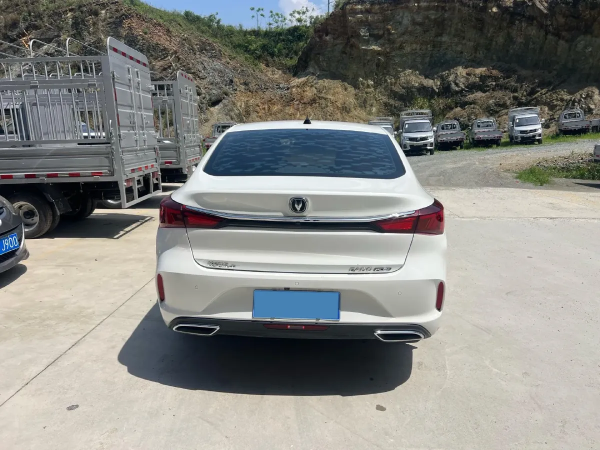 2020 ChangAn Eado 1.6L 128HP L4 5MT,autocango,china used car exporter,china ev exporter,chinese used car exporter,chinese used ev exporter