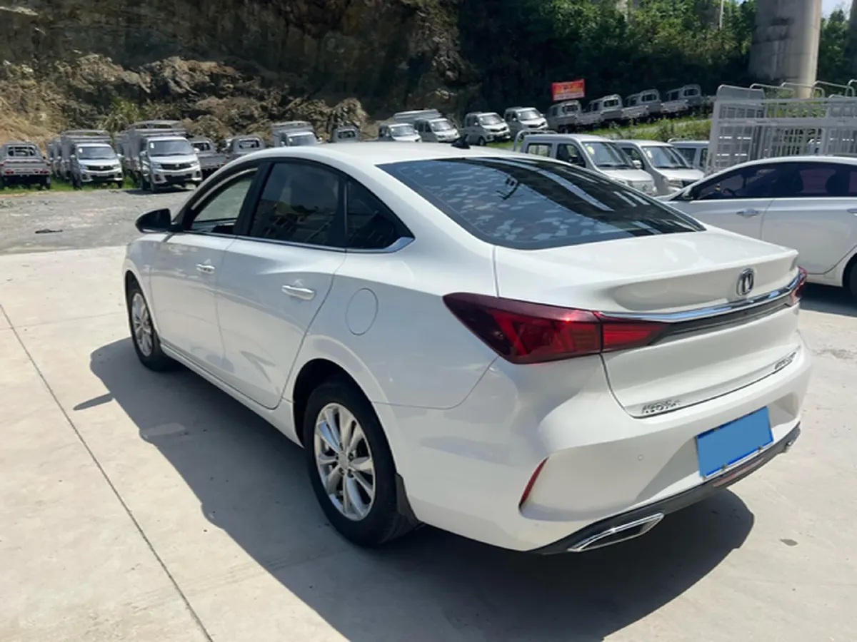 2020 ChangAn Eado 1.6L 128HP L4 5MT,autocango,china used car exporter,china ev exporter,chinese used car exporter,chinese used ev exporter