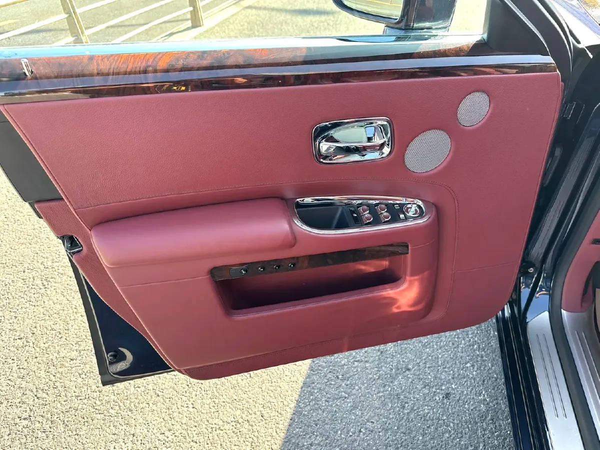 2018 Rolls-Royce Ghost 6.6T 571HP V12 8AT,autocango,china used car exporter,china ev exporter,chinese used car exporter,chinese used ev exporter