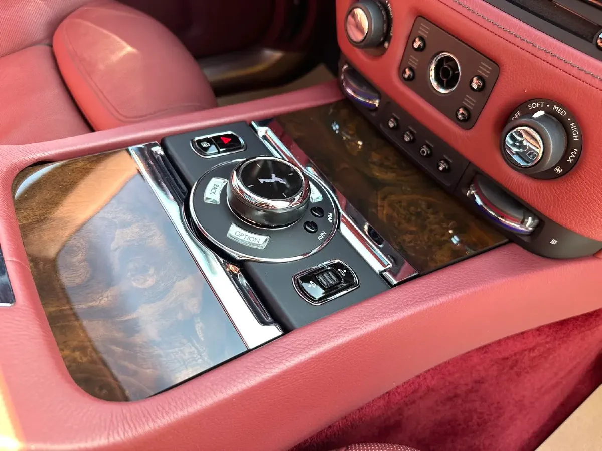 2018 Rolls-Royce Ghost 6.6T 571HP V12 8AT,autocango,china used car exporter,china ev exporter,chinese used car exporter,chinese used ev exporter