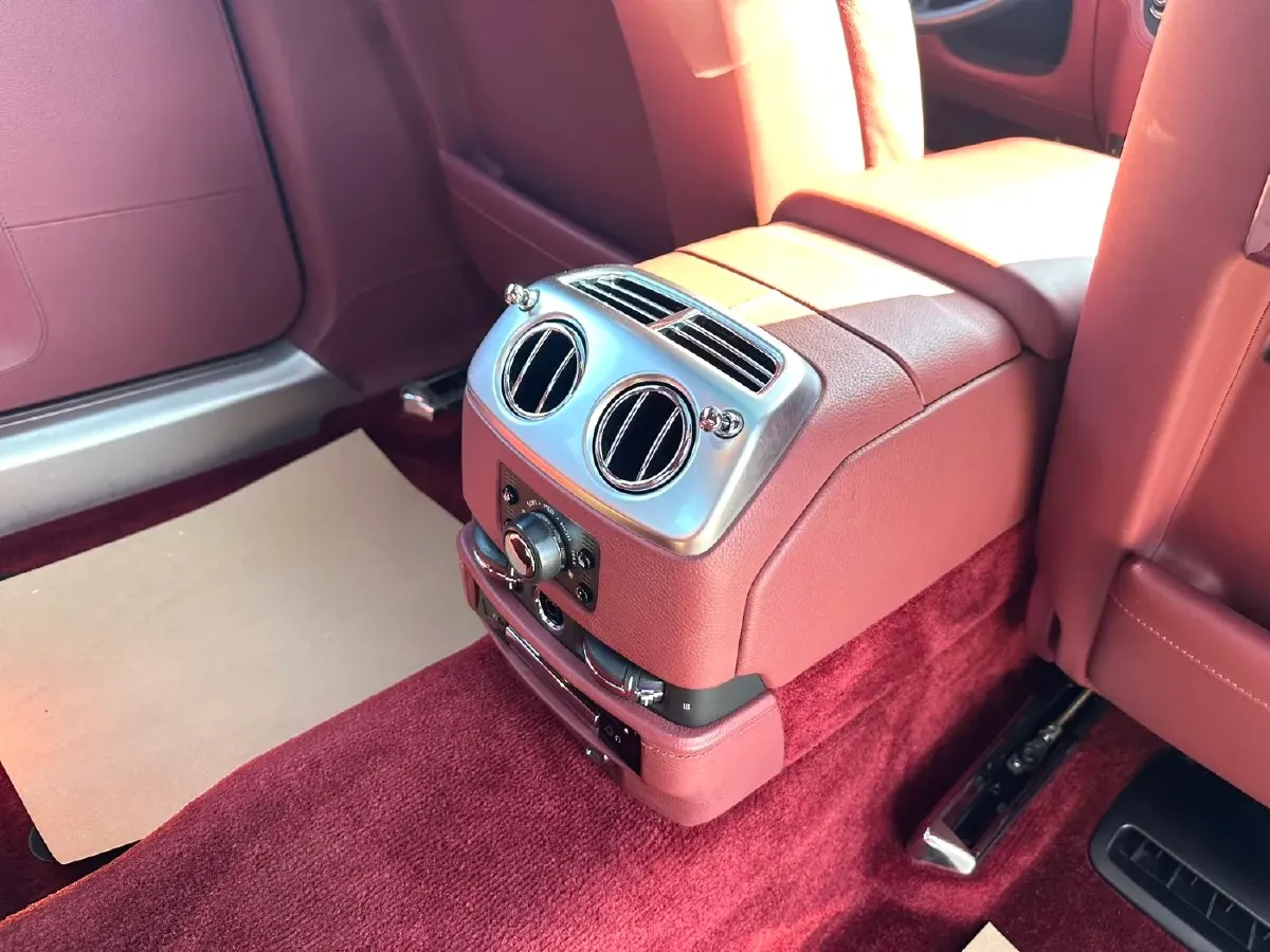 2018 Rolls-Royce Ghost 6.6T 571HP V12 8AT,autocango,china used car exporter,china ev exporter,chinese used car exporter,chinese used ev exporter