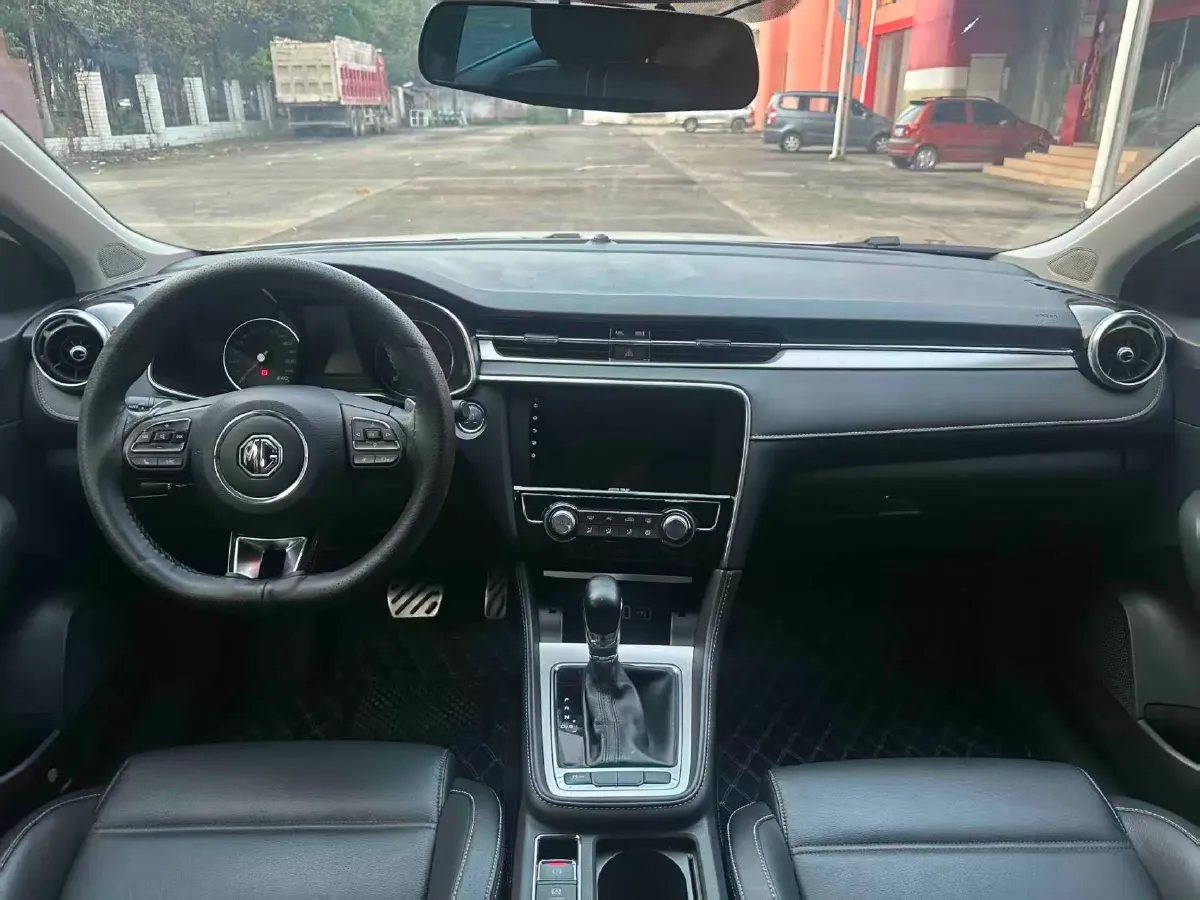 2019 MAXUS XinTu V80 2.5T 136HP L4 6AMT,autocango,china used car exporter,china ev exporter,chinese used car exporter,chinese used ev exporter