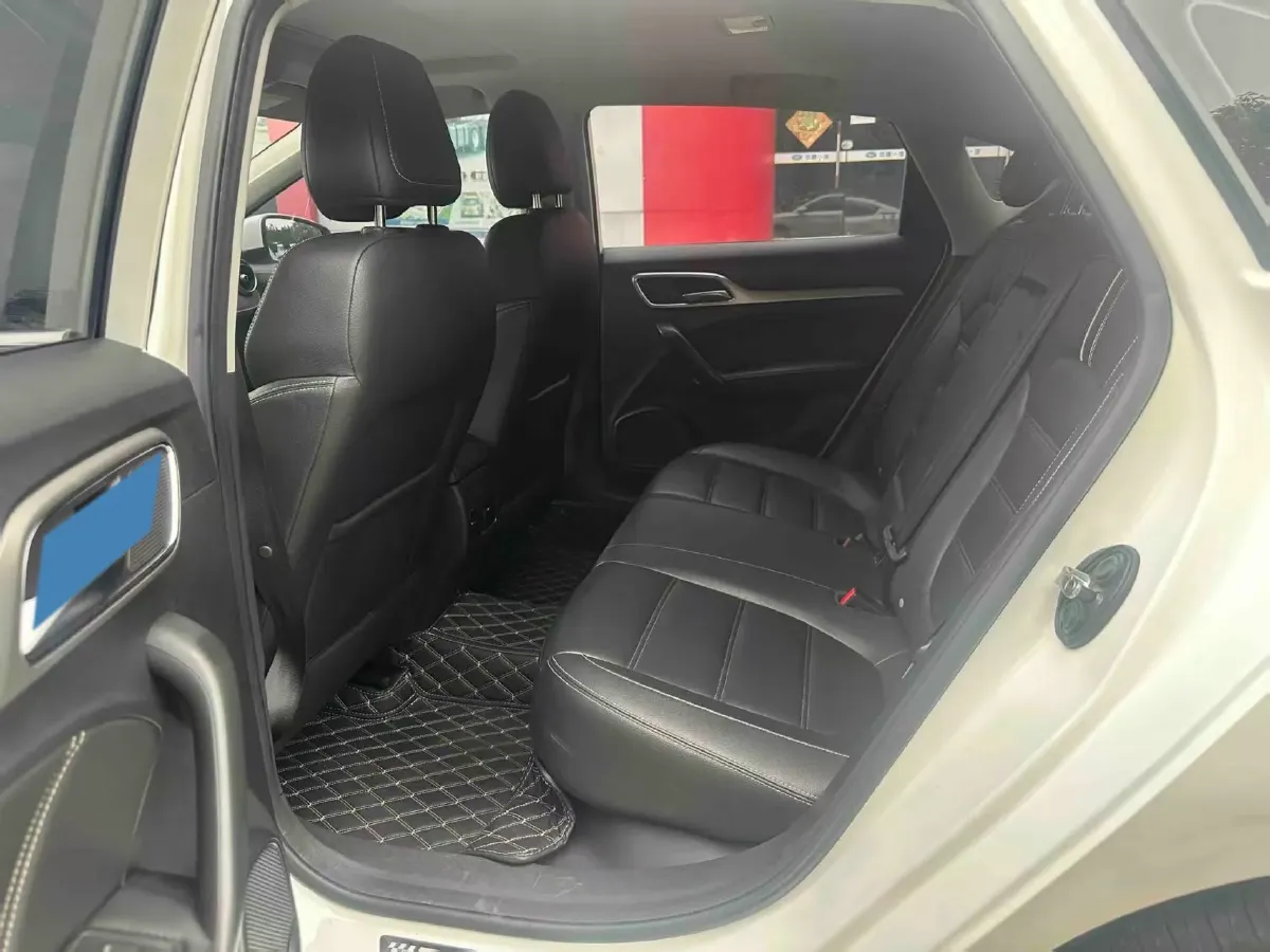 2019 MAXUS XinTu V80 2.5T 136HP L4 6AMT,autocango,china used car exporter,china ev exporter,chinese used car exporter,chinese used ev exporter