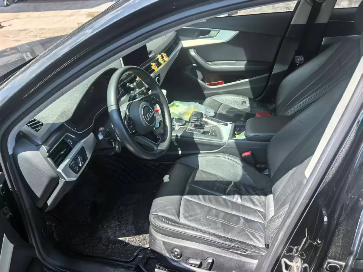 2019 Audi A4L 2.0T 190HP L4 7DCT,autocango,china used car exporter,china ev exporter,chinese used car exporter,chinese used ev exporter
