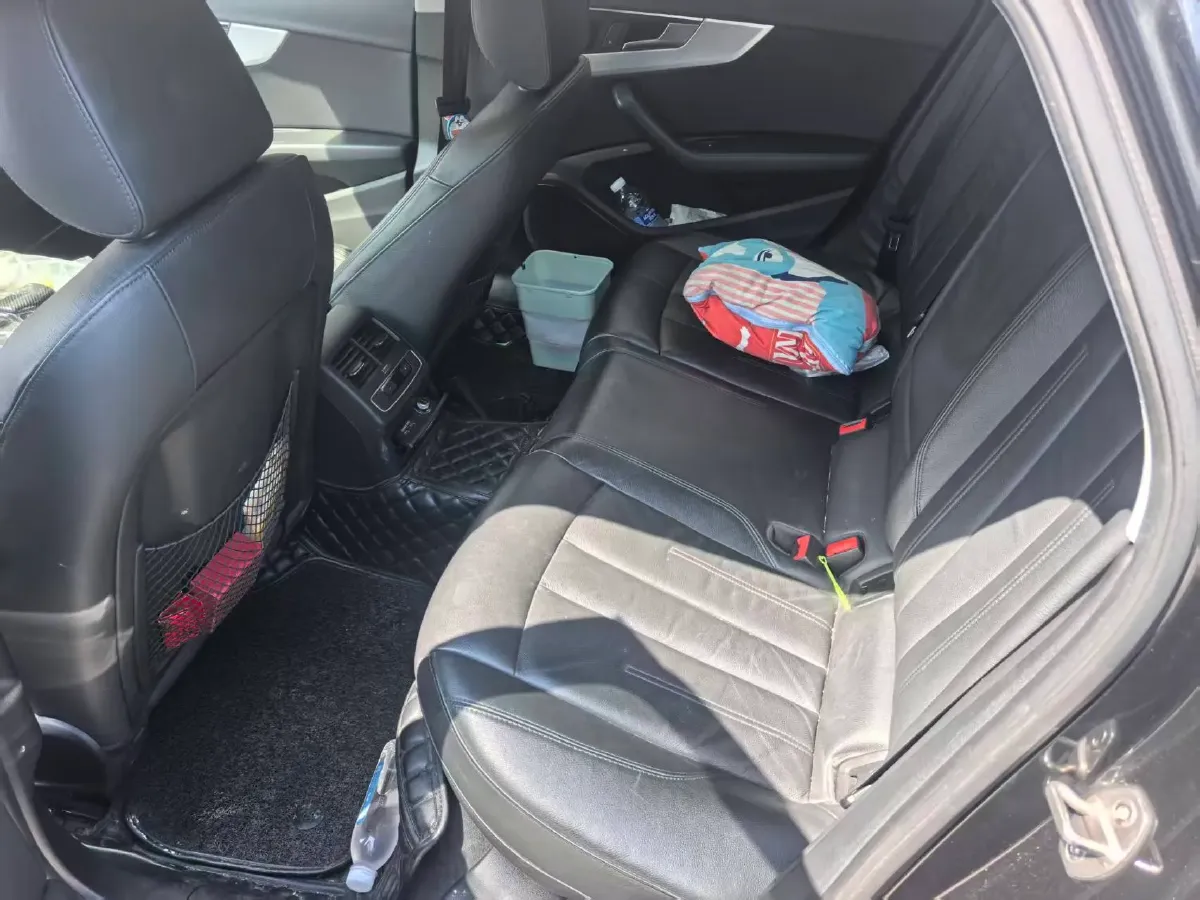 2019 Audi A4L 2.0T 190HP L4 7DCT,autocango,china used car exporter,china ev exporter,chinese used car exporter,chinese used ev exporter