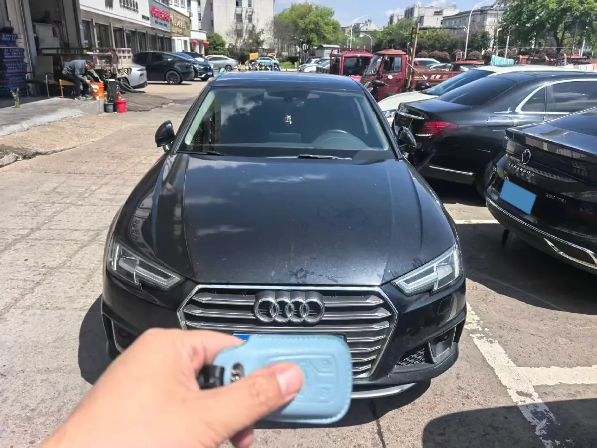 2019 Audi A4L 2.0T 190HP L4 7DCT,autocango,china used car exporter,china ev exporter,chinese used car exporter,chinese used ev exporter