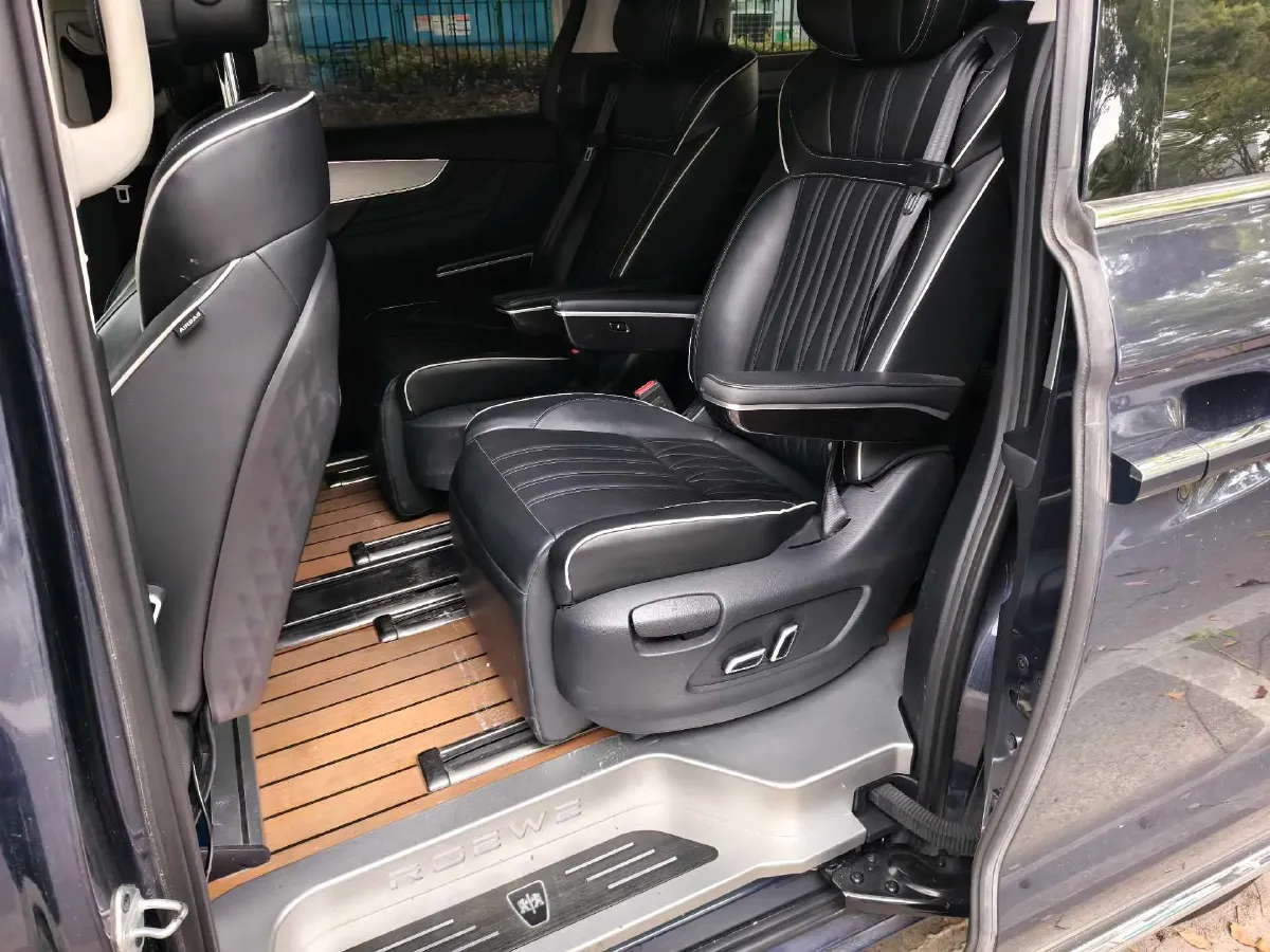 2021 Roewe iMAX8 2.0T 234HP L4 8AT,autocango,china used car exporter,china ev exporter,chinese used car exporter,chinese used ev exporter