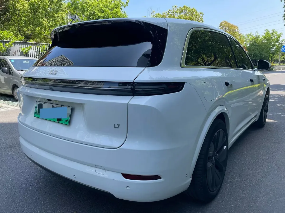 2024 Li L8 Range Extended 154HP REEV 52.3KWH,autocango,china used car exporter,china ev exporter,chinese used car exporter,chinese used ev exporter
