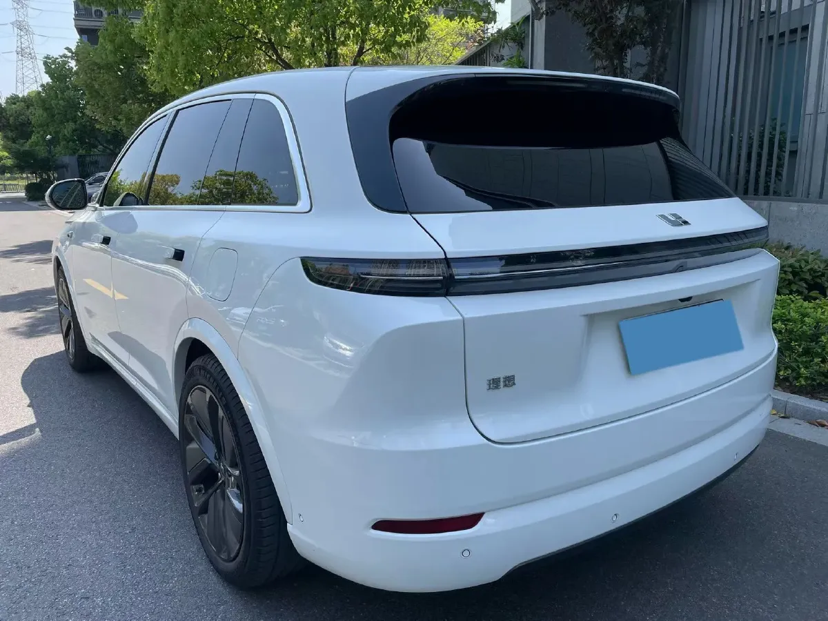2024 Li L8 Range Extended 154HP REEV 52.3KWH,autocango,china used car exporter,china ev exporter,chinese used car exporter,chinese used ev exporter