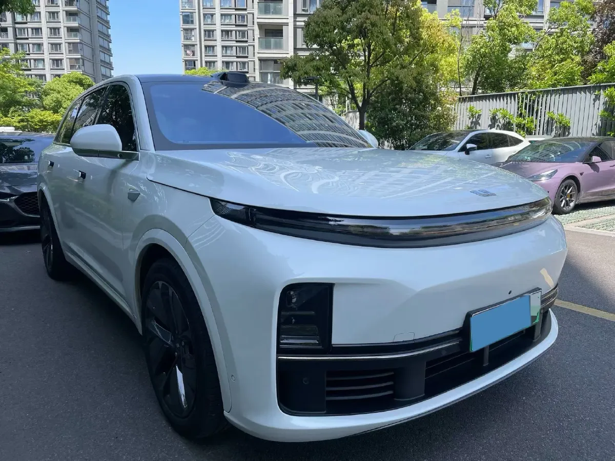 2024 Li L8 Range Extended 154HP REEV 52.3KWH,autocango,china used car exporter,china ev exporter,chinese used car exporter,chinese used ev exporter