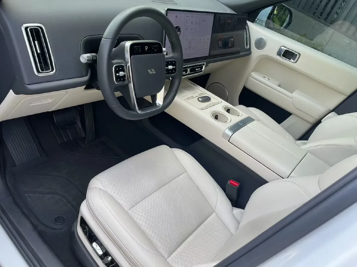 2024 Li L8 Range Extended 154HP REEV 52.3KWH,autocango,china used car exporter,china ev exporter,chinese used car exporter,chinese used ev exporter