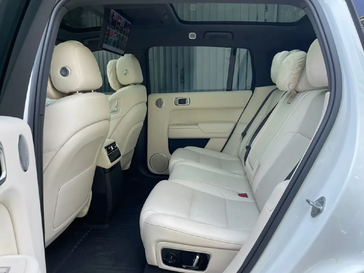 2024 Li L8 Range Extended 154HP REEV 52.3KWH,autocango,china used car exporter,china ev exporter,chinese used car exporter,chinese used ev exporter