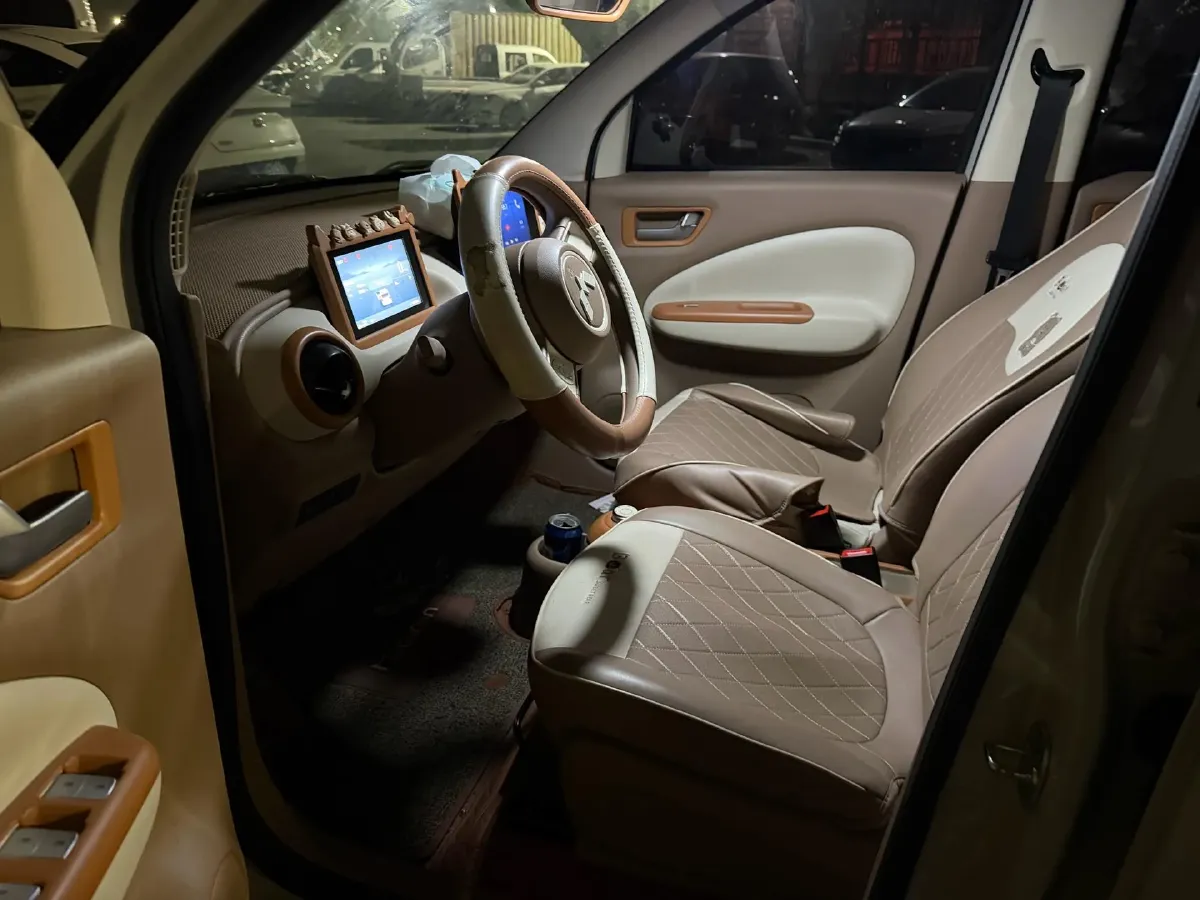 2025 WuLing HongGuang MINI EV BEV 16.2KWH,autocango,china used car exporter,china ev exporter,chinese used car exporter,chinese used ev exporter