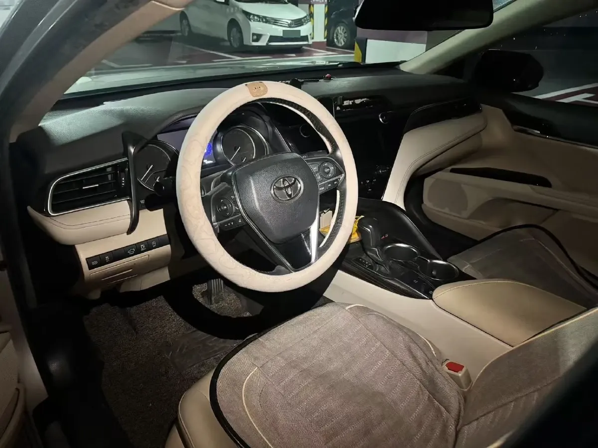 2019 Toyota Camry 2.0L 178HP L4 CVT,autocango,china used car exporter,china ev exporter,chinese used car exporter,chinese used ev exporter