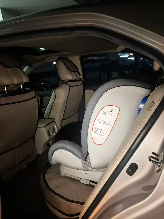 2019 Toyota Camry 2.0L 178HP L4 CVT,autocango,china used car exporter,china ev exporter,chinese used car exporter,chinese used ev exporter