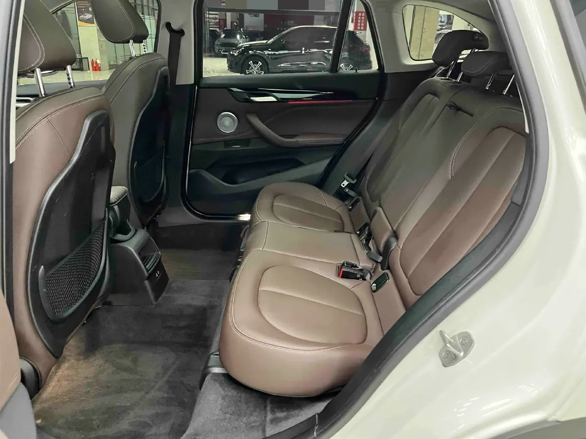 2022 BMW X1 1.5T 140HP L3 7DCT,autocango,china used car exporter,china ev exporter,chinese used car exporter,chinese used ev exporter