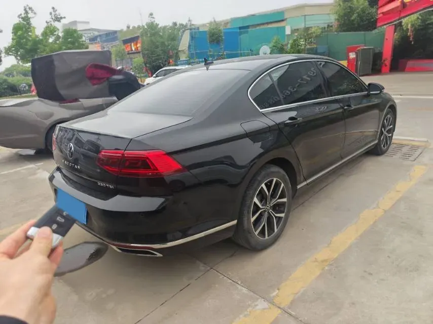 2020 Volkswagen Magotan 2.0T 186HP L4 7DCT,autocango,china used car exporter,china ev exporter,chinese used car exporter,chinese used ev exporter
