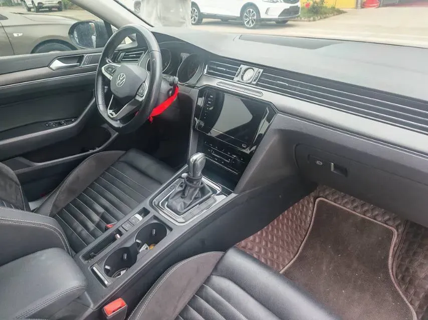 2020 Volkswagen Magotan 2.0T 186HP L4 7DCT,autocango,china used car exporter,china ev exporter,chinese used car exporter,chinese used ev exporter