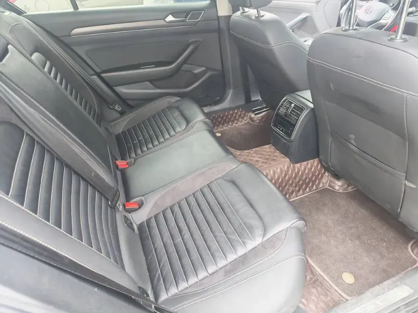 2020 Volkswagen Magotan 2.0T 186HP L4 7DCT,autocango,china used car exporter,china ev exporter,chinese used car exporter,chinese used ev exporter